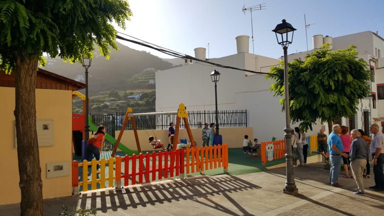 Villa de Teror estrena nuevo parque infantil en el barrio de Arbejales