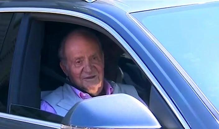 El rey Juan Carlos sale del hospital: «Tengo tuberías y cañerías nuevas»