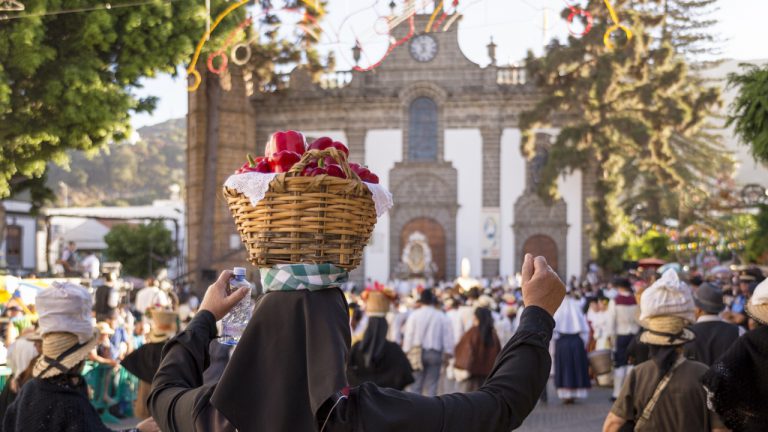 Gran Canaria se congrega en Teror para participar en la 68ª edición de la Romería-Ofrenda del Pino 