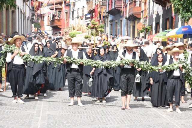 Vecinos De Tamaraceite Que Acompañan A La Carreta Del Cabildo El Pasado Año