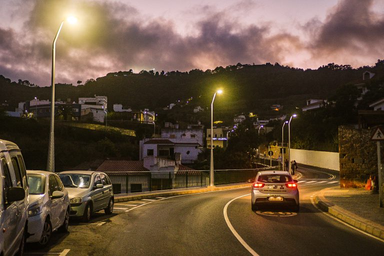 El acceso a la Villa de Teror desde Los LLanos al Centro de Salud estrena alumbrado