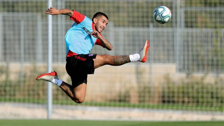 Correa vuelve a entrenarse con el Atletico de Madrid