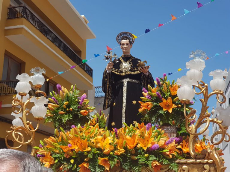 La Aldea se vuelca en los actos religiosos en honor a su patrón San Nicolás de Tolentino