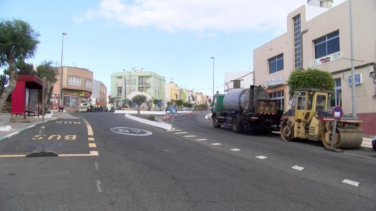 La Villa de Ingenio repavimenta un tramo de la calle L.H. Pilcher