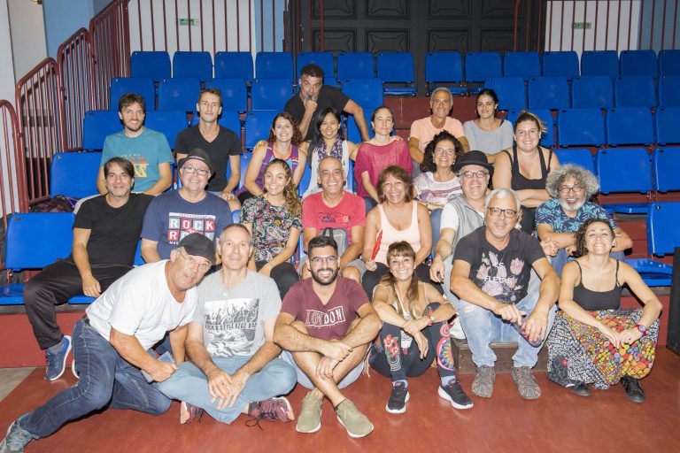 Una veintena de personas participa en un taller de teatro inclusivo del Circuito de Artes Escénicas de Gran Canaria