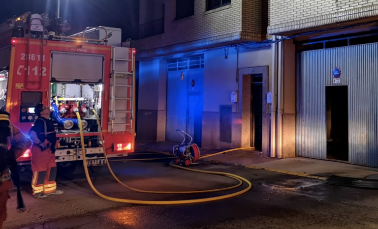 Muere carbonizado un joven de 26 años al explotar un laboratorio de marihuana sintética en Valencia