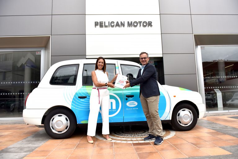 Pelican Motor dona un vehículo a la Fundación Martínez Hermanos