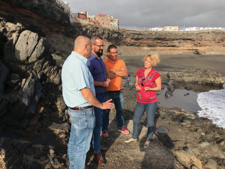 Telde abre un periodo de consulta popular para elegir la playa de los perros