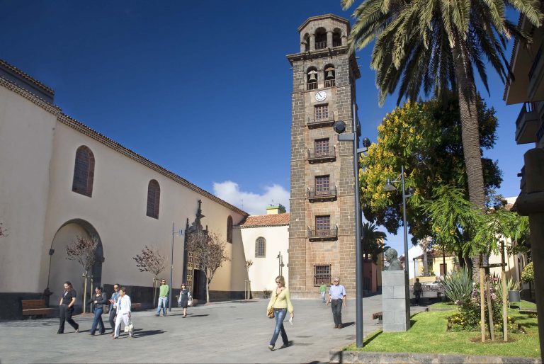 La VII Muestra de Artesanía de La Laguna reúne el trabajo de 40 personas en una veintena de oficios