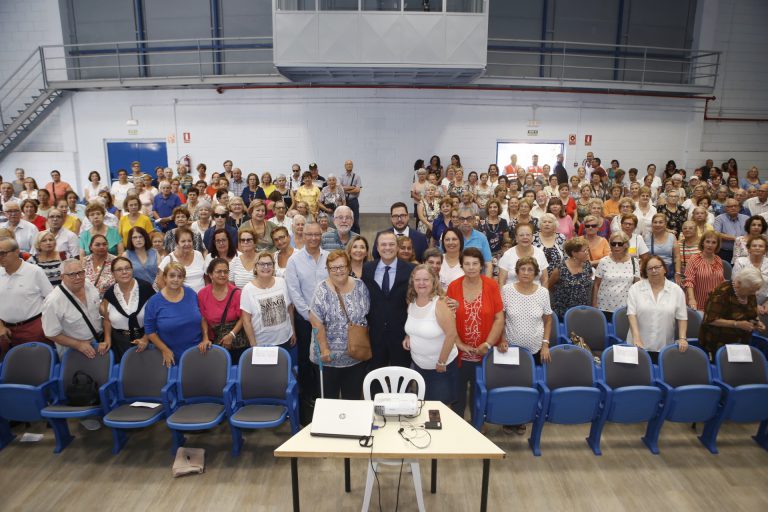 Las Palmas de Gran Canaria inicia el “viaje hacia la igualdad de edad” para potenciar el envejecimiento activo y saludable