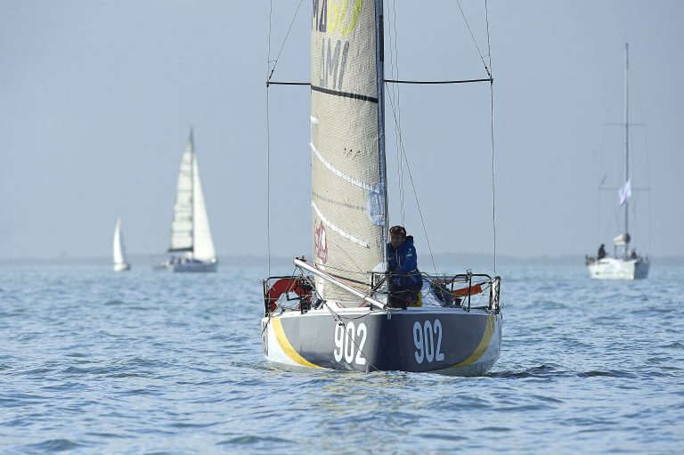 La Mini Transat se aproxima al Cabo de Finisterre, rumbo a Las Palmas de Gran Canaria