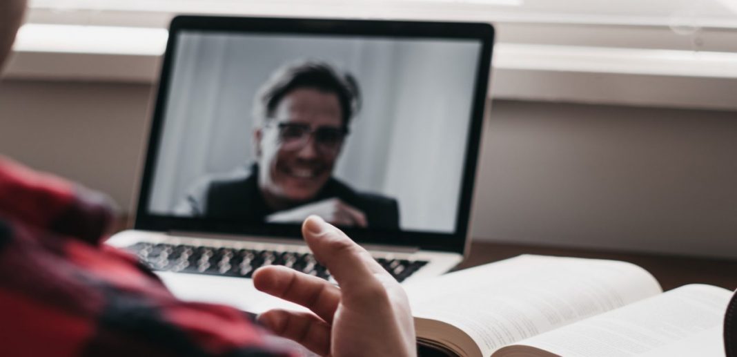 Cómo celebrar la Navidad mediante videollamada