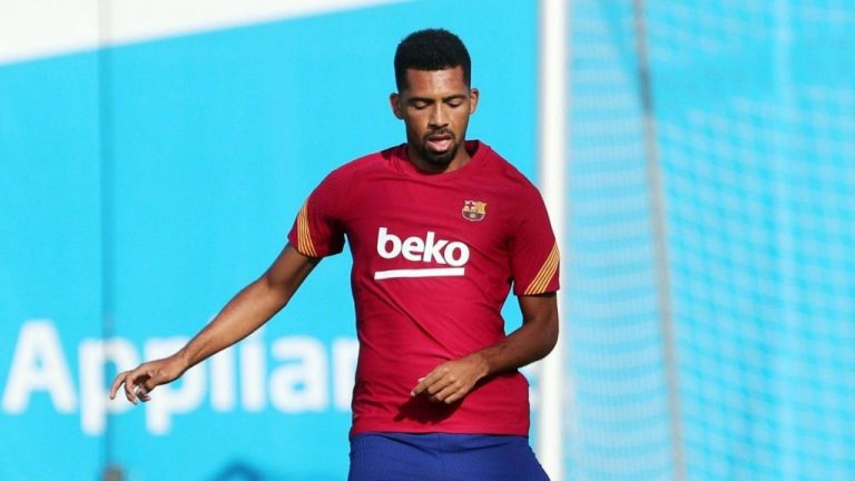 Fichados para calentar banquillo: los futbolistas que no han jugado ni un minuto en LaLiga