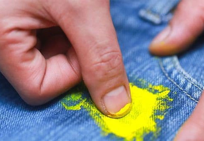 petróleo crudo Deslumbrante sensibilidad Cómo quitar la pintura de la ropa, diferentes tipos y tips