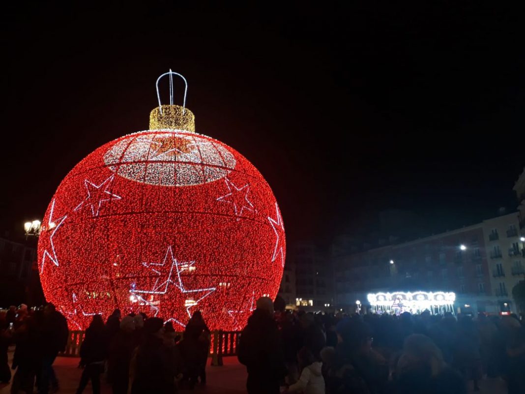 Disfruta de los regalos gigantes en Salamanca