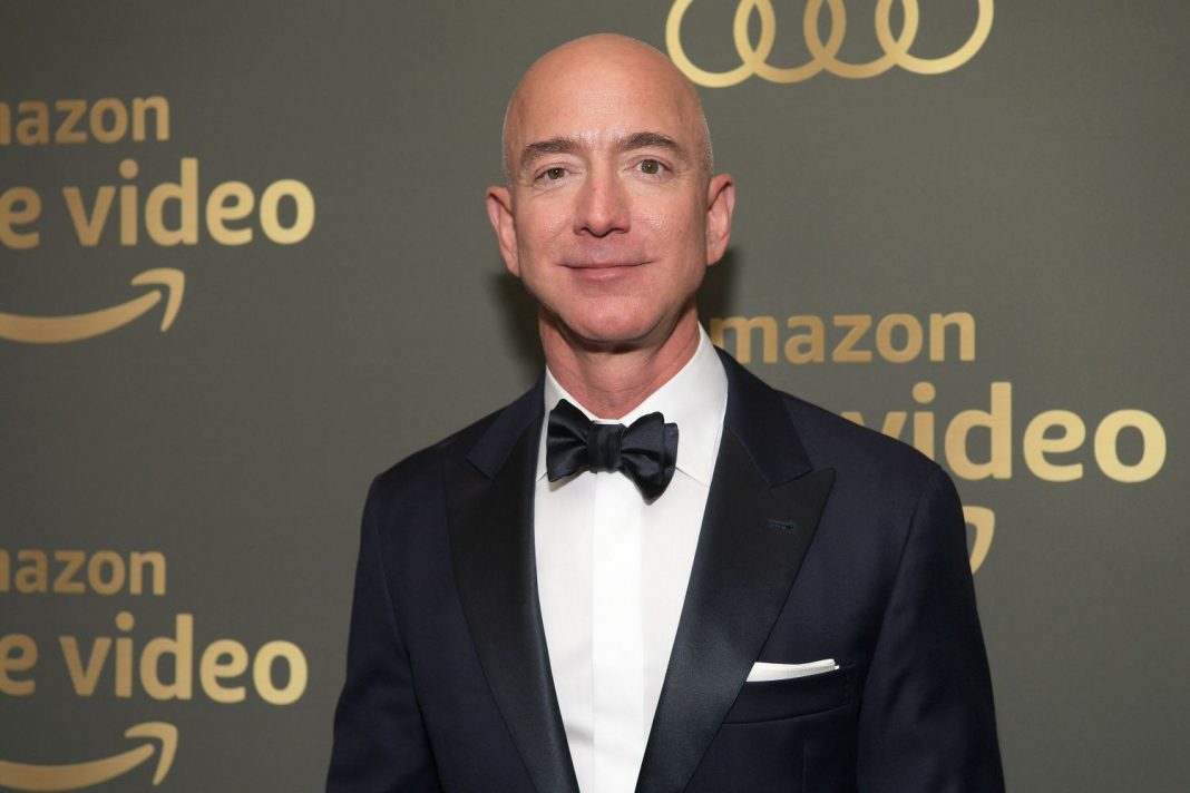 Jeff Bezos vende acciones de Amazon por más de 2.000 millones