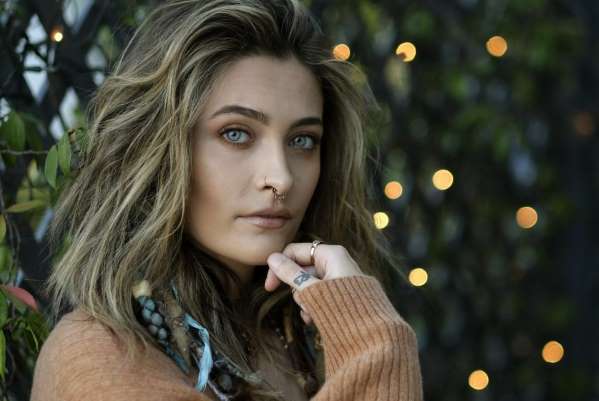 Paris Jackson Evelids Andy Hull