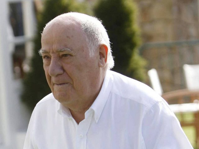 Este Pueblo De Galicia Es El Preferido De Amancio Ortega Y Donde El Fundador De Inditex Pasa Las Vacaciones