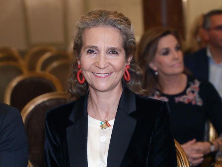 La Infanta Elena, tranquila tras su comunicado admitiendo haberse vacunado