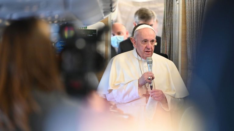 El Papa en Irak: «Los creyentes no podemos callar cuando el terrorismo abusa de la religión»