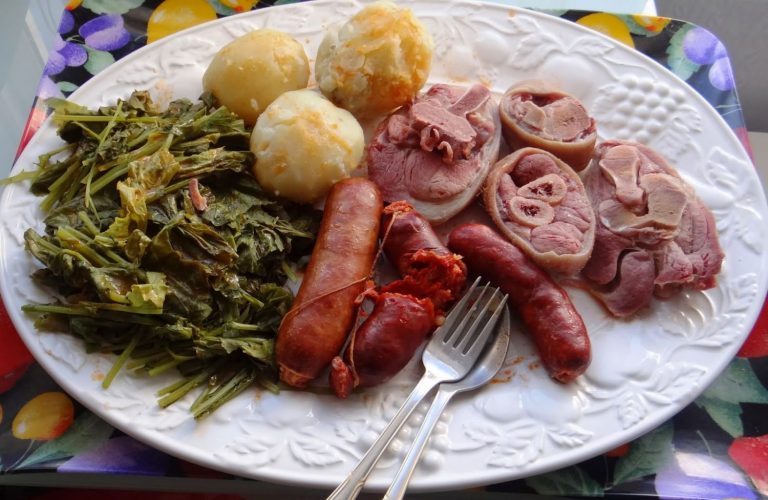 Grelos con lacón: el plato más tradicional y cómo prepararlo para que quede de 10