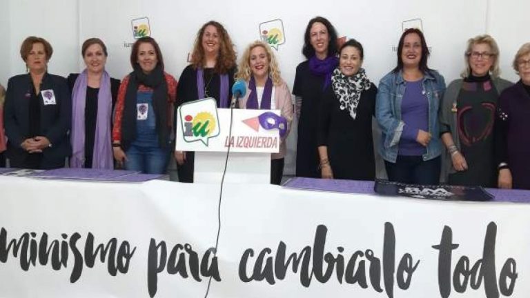 IU acusa a la derecha de «criminalizar» al feminismo, «culpabilizándolo» de los contagios