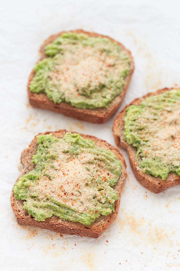 Cómo hacer paté de aguacate paso a paso para tus tostadas de desayuno