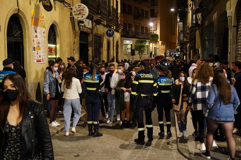 El Ocio Nocturno Insiste En Su Reapertura &Quot;Urgente&Quot; Tras Otro Fin De Semana De Botellones Y Fiestas