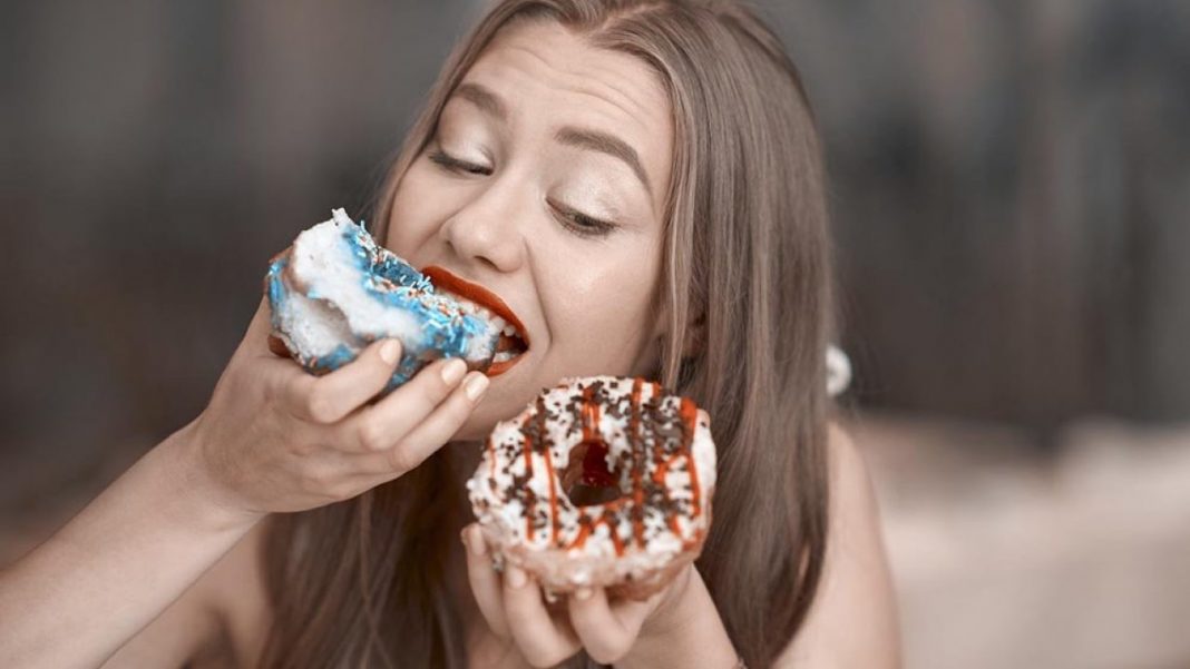 El motivo por el que los que comen comida 'rápida' se deprimen más