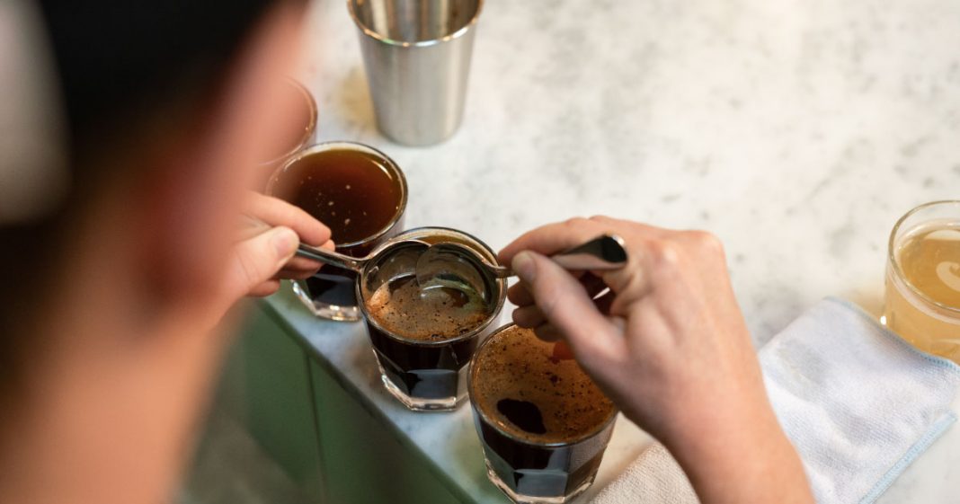 Este es el número máximo de tazas de café que debes tomar al día