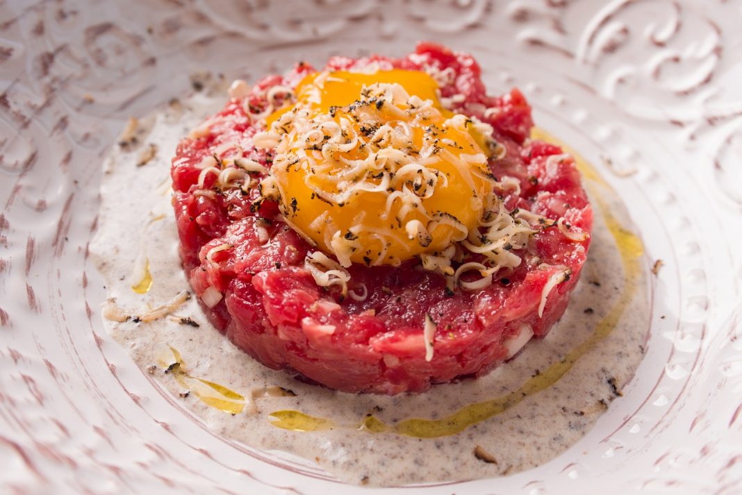 Qué lleva y cómo se hace de verdad un steak tartar