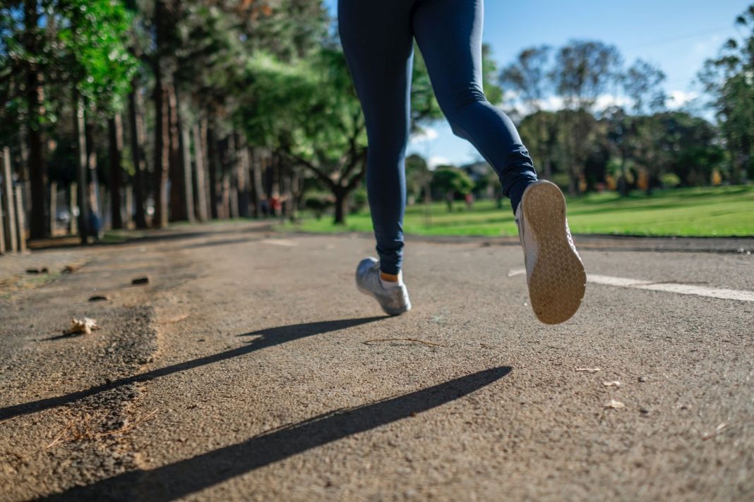 Qué le pasa a tu cuerpo si sales a correr en ayunas