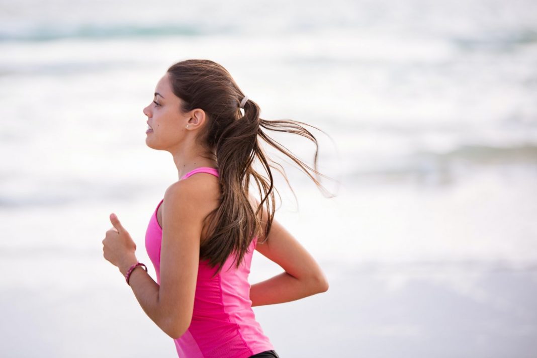 Qué le pasa a tu cuerpo si sales a correr en ayunas