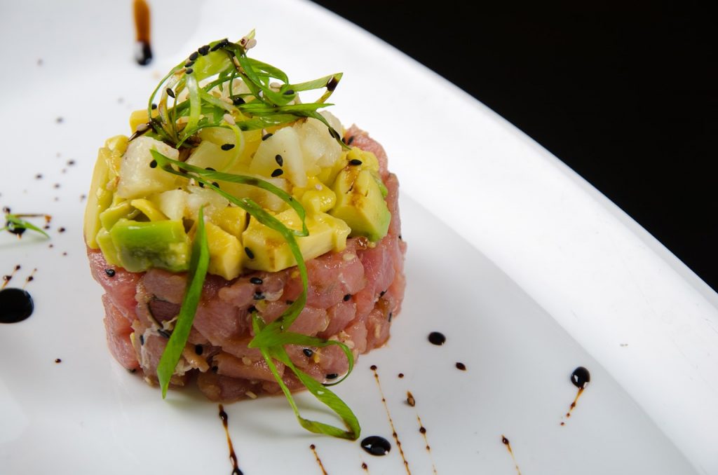 Los Ingredientes Para Hacer Un Tartar De Atún De Escándalo