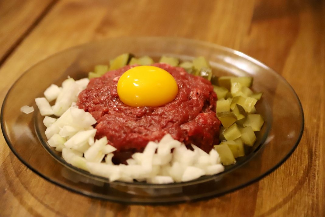 Qué lleva y cómo se hace de verdad un steak tartar