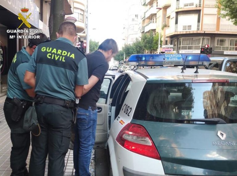 Detenido el ‘pequeño Nicolás’ por un delito de odio contra la Guardia Civil