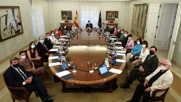 El Gobierno autoriza adquirir compromisos de gasto futuros para que Defensa realice proyectos de innovación