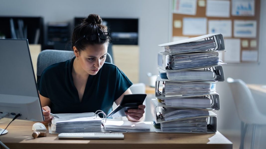 Qué te puede pasar si eres adicto al trabajo