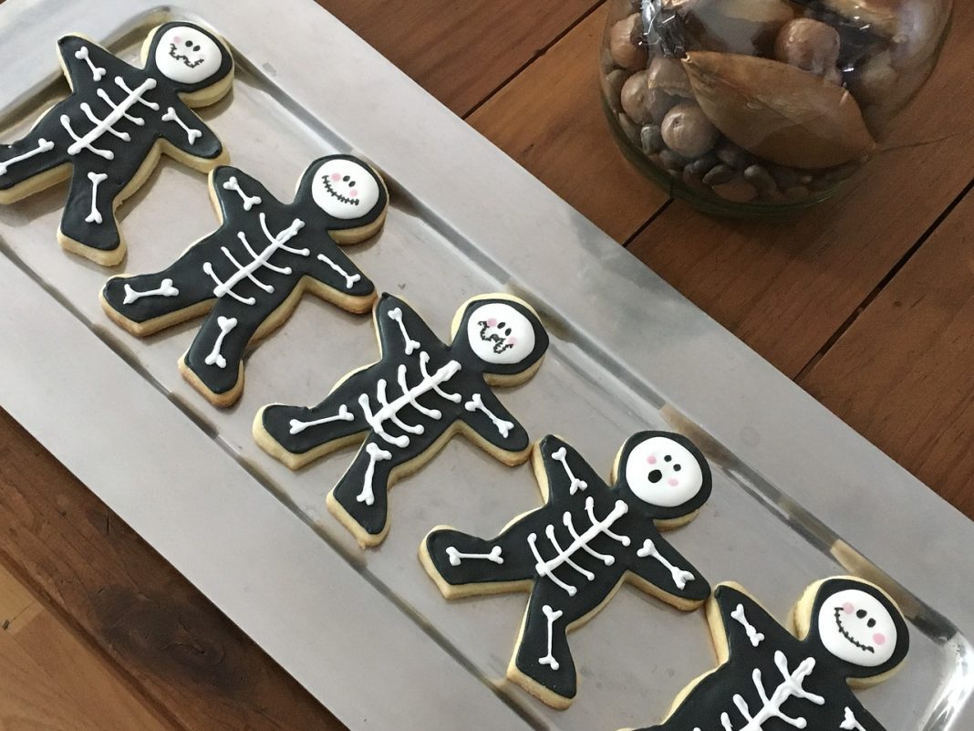 Cómo hacer unas galletas de Halloween aterradoramente irresistibles