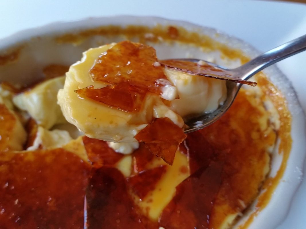 Crema catalana: así la haces deliciosa y sencilla en 30 minutos