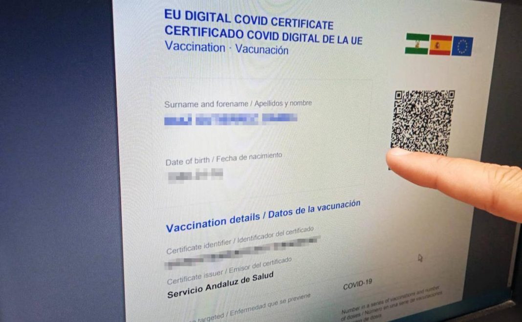 Del pasaporte Covid al certificado: Estos son los documentos necesarios que necesitas para viajar