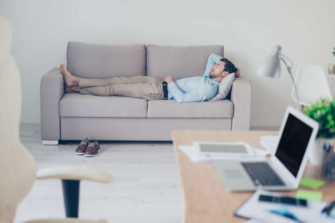 Las 3 consecuencias negativas de dormir la siesta