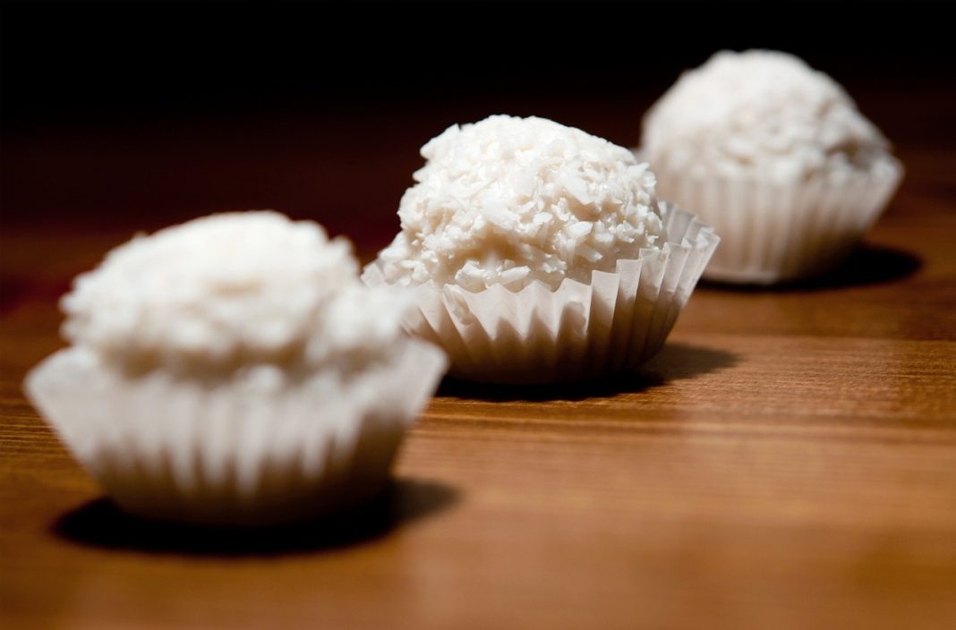 Trufas de chocolate blanco: el broche final para la cena de Nochebuena