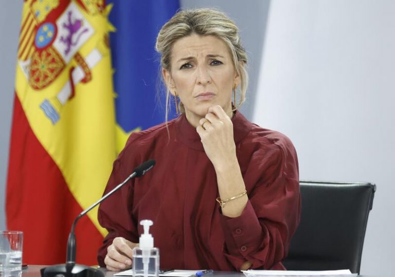 Bruselas llama al Gobierno a aprobar la reforma laboral en diciembre