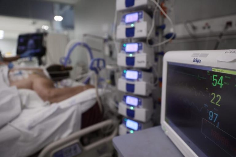 La mortalidad de los pacientes ingresados por Covid-19 en las UCIs españolas fue del 31%