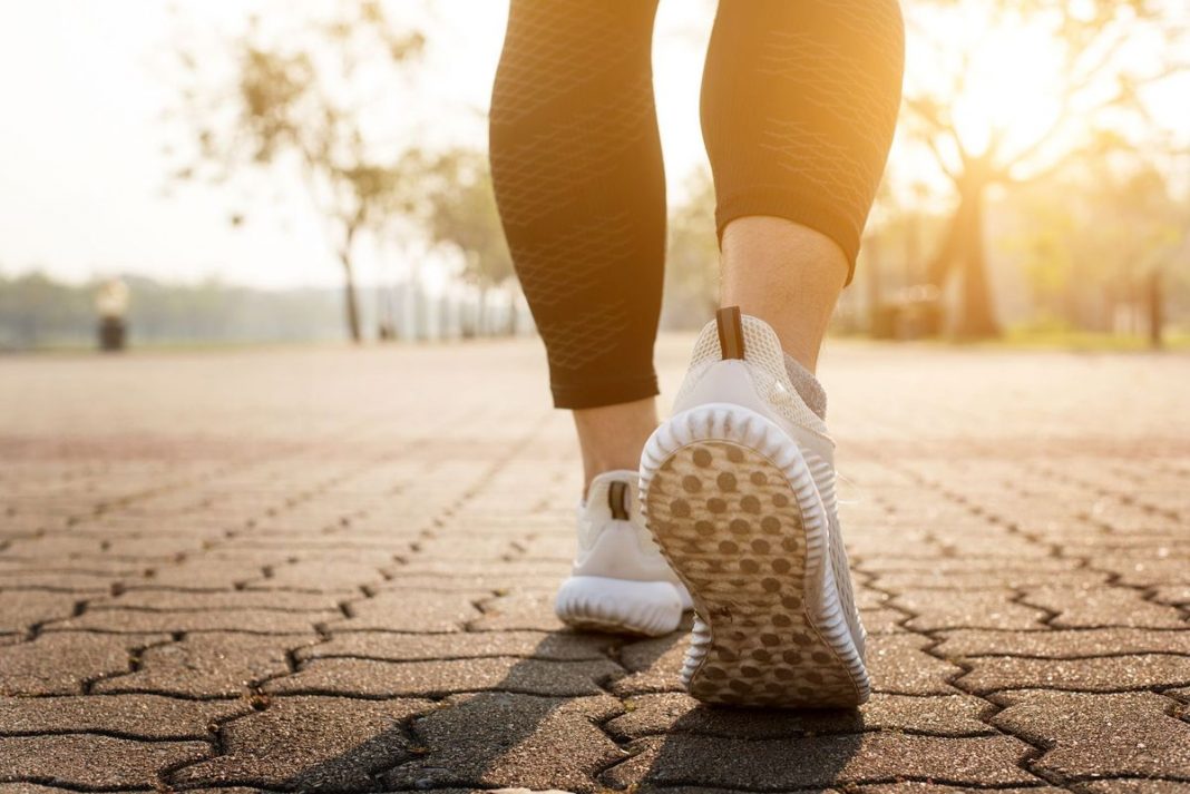 Por qué deberías salir a pasear justo después de comer