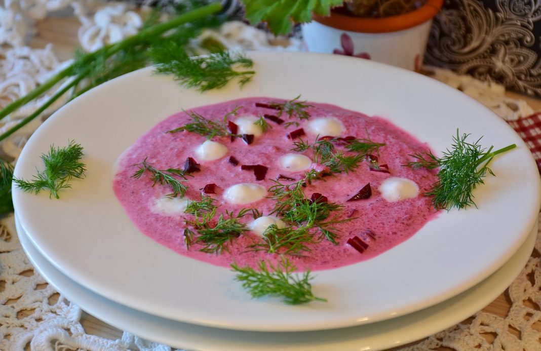 El gazpacho de remolacha de Martín Berasategui con el que triunfarás en Navidad