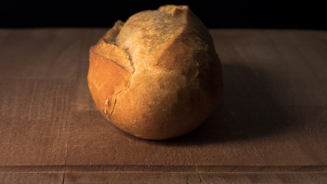 Las claves para hacer pan en casa y que no salga del horno 'como una piedra'