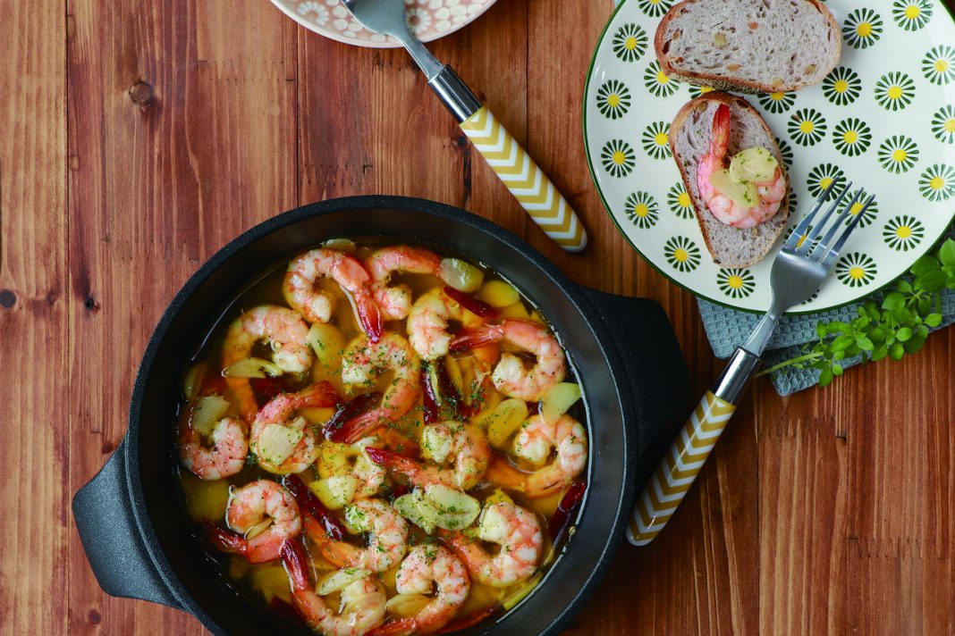 Gambas en salsa: cómo se preparan y conseguir más sabor