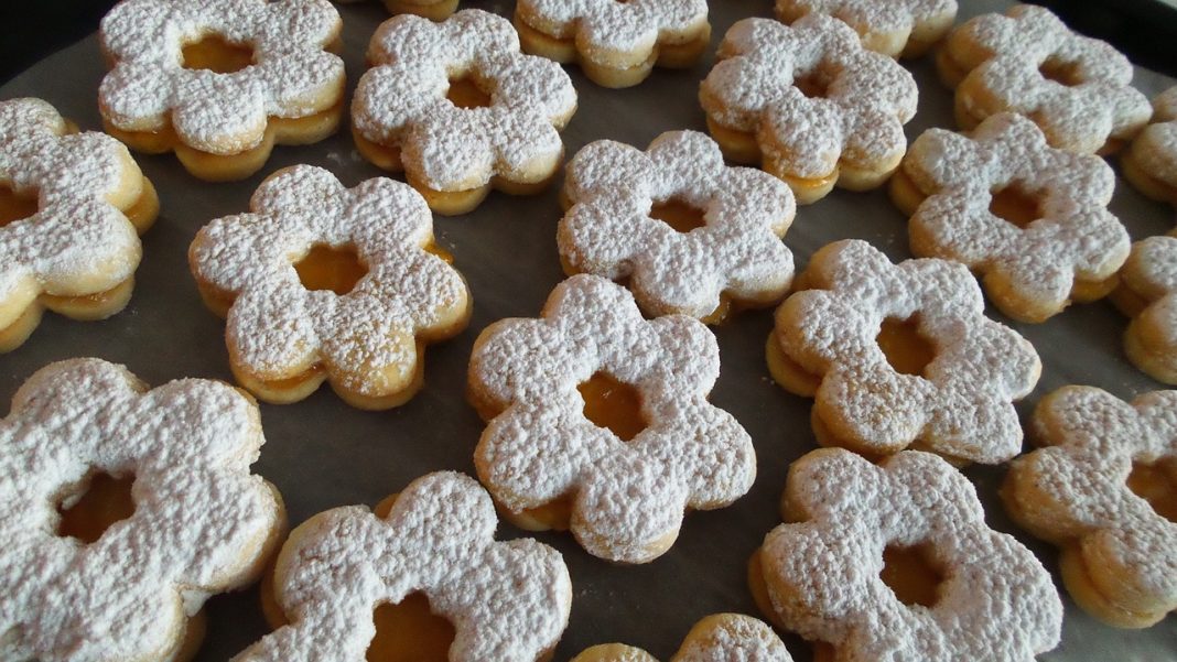 Cómo hacer las tradicionales galletas linzer en casa